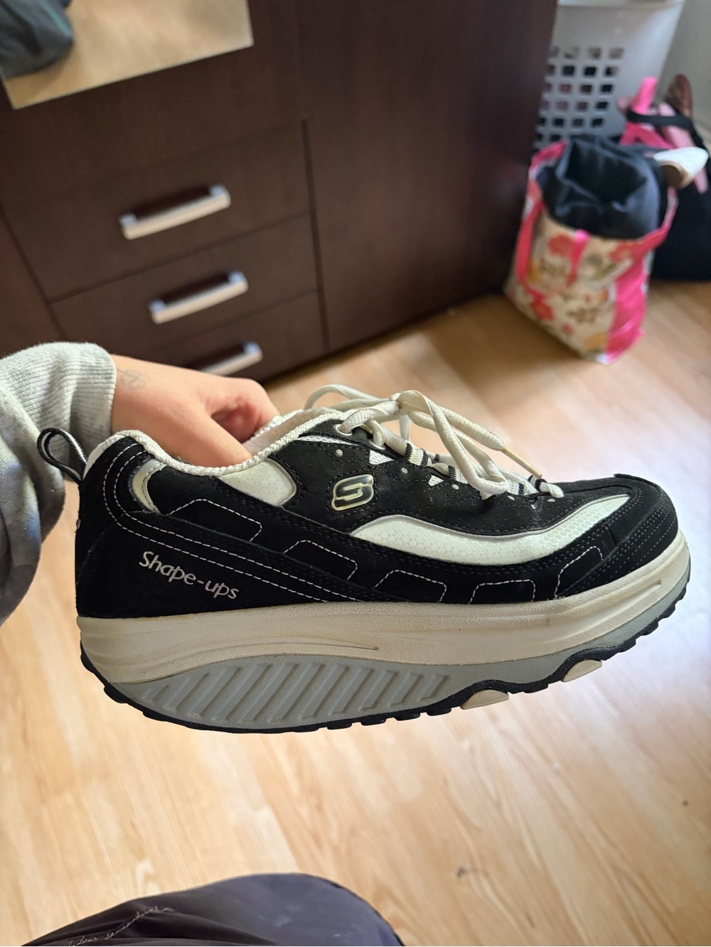 Women’s Sketchers shape ups